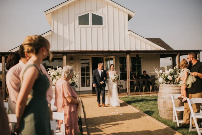 Best winery wedding venues in Oregon, Ghost Hill Cellars